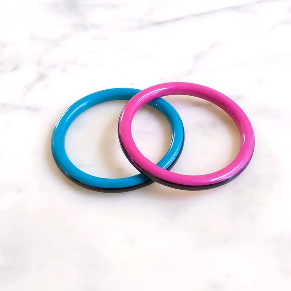 0.25" Wide Black/Green and Black/Pink Bangle Bracelet (Set of 2). - Picture 1 of 3